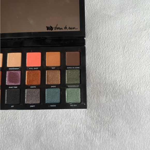 Urban Decay Born to Run Eyeshadow Palette - Multi-Color - Picture 3 of 5